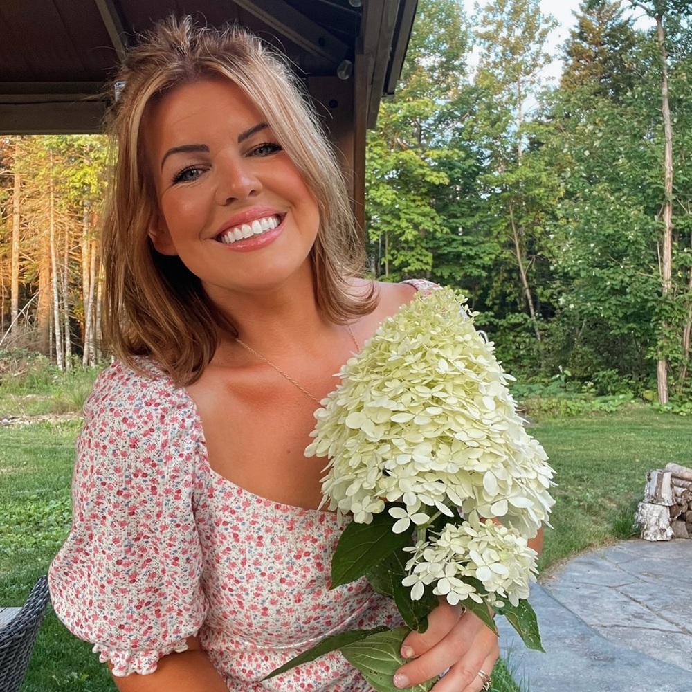 Meet your Posher, Lara